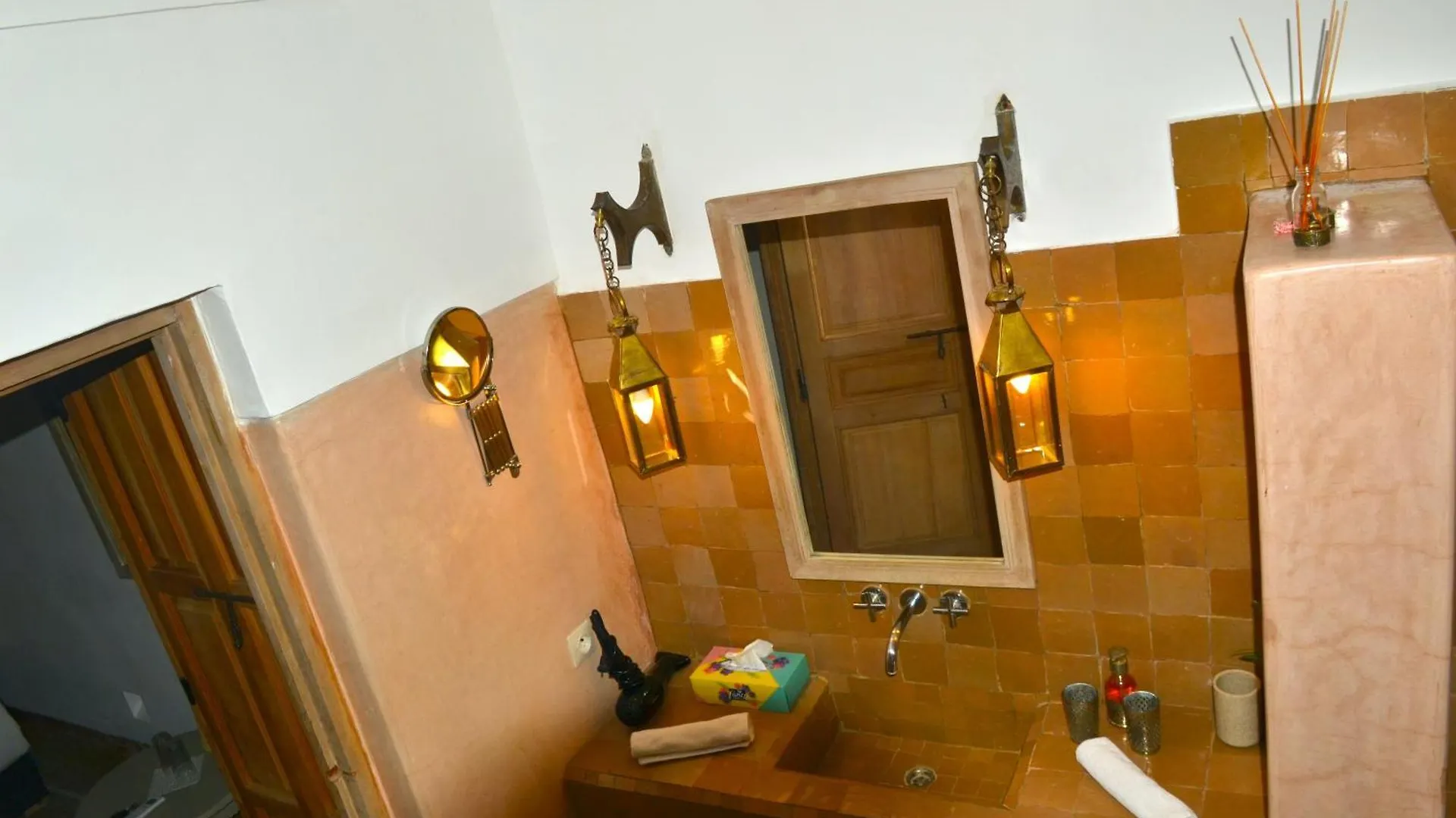 Riad See Moon And Spa Marrakesh Bed & Breakfast